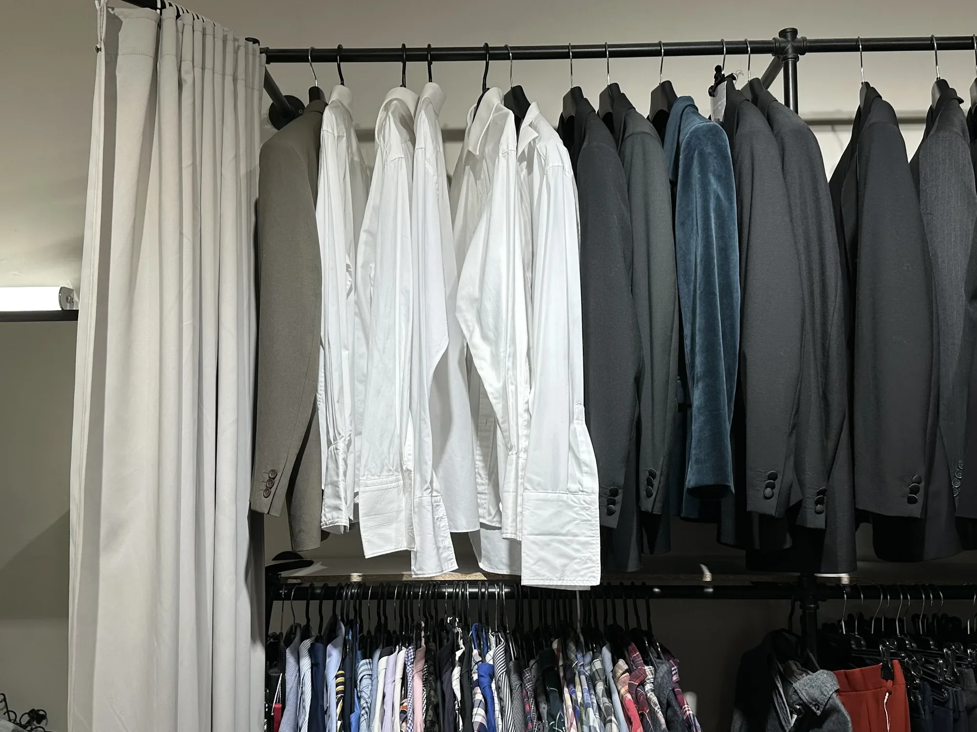 Men's vintage clothing at Vintage Room 31 in Prague, photo 1