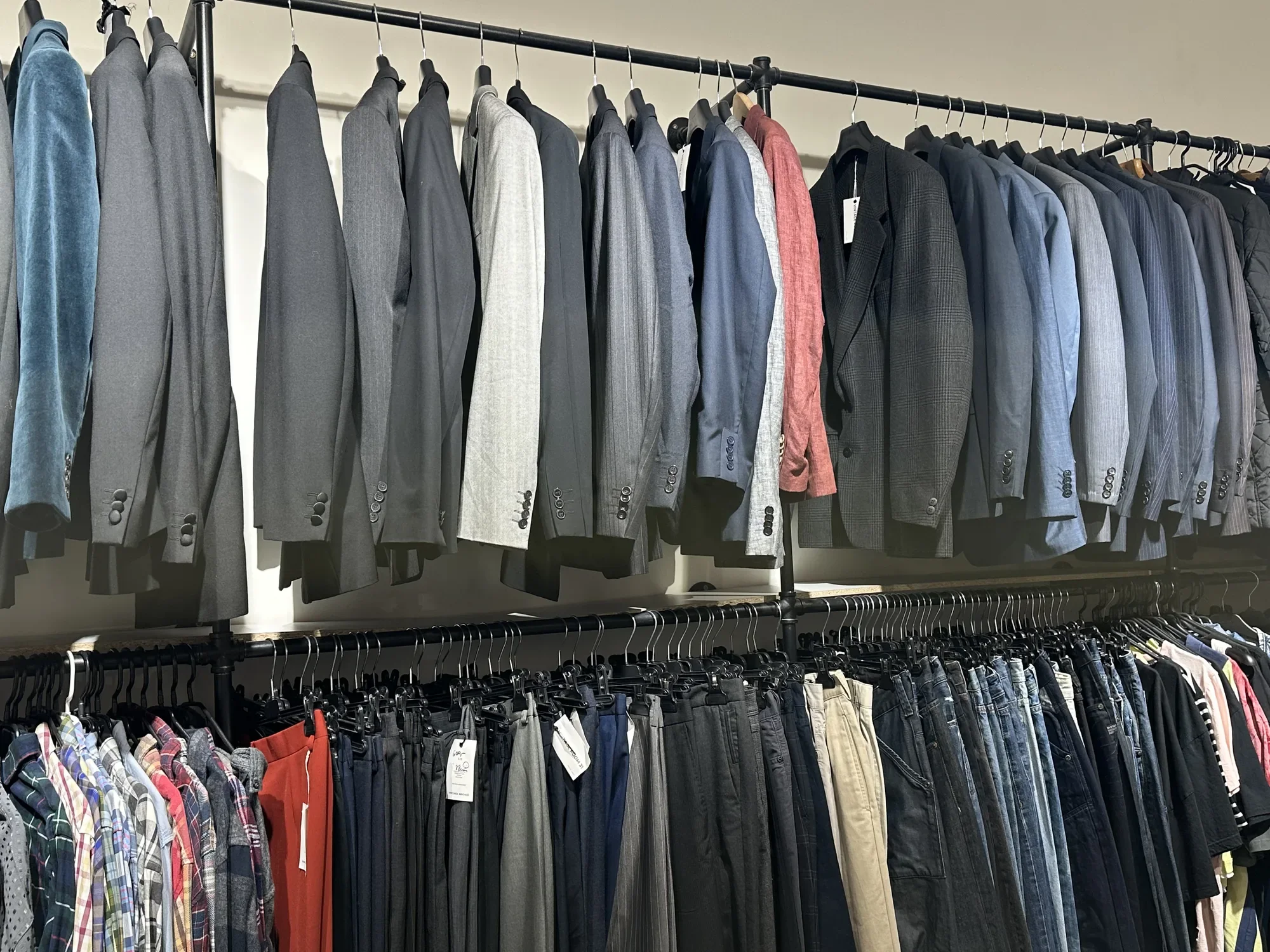 Men's vintage clothing at Vintage Room 31 in Prague, photo 3