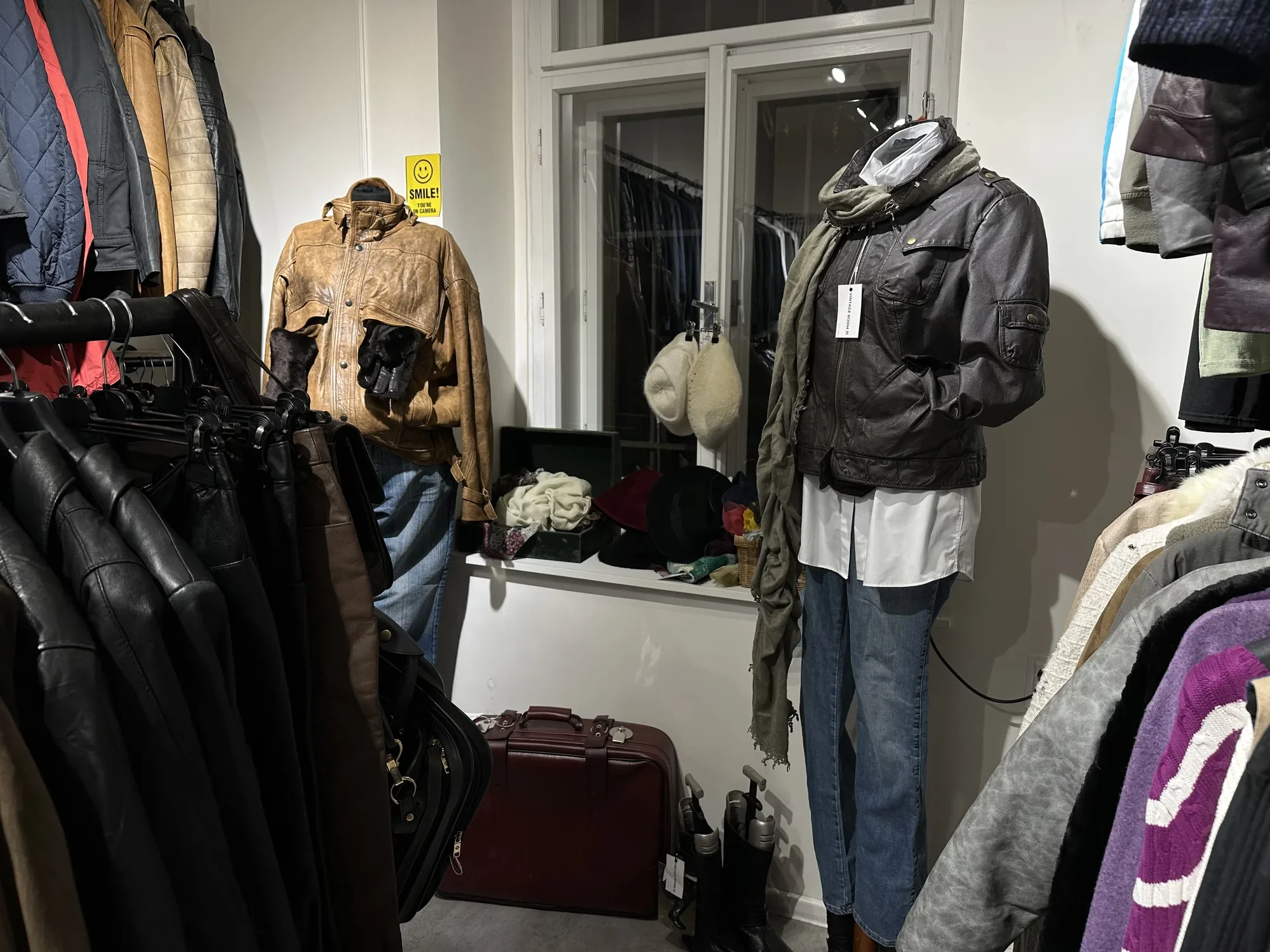 Men's vintage clothing at Vintage Room 31 in Prague, photo 5