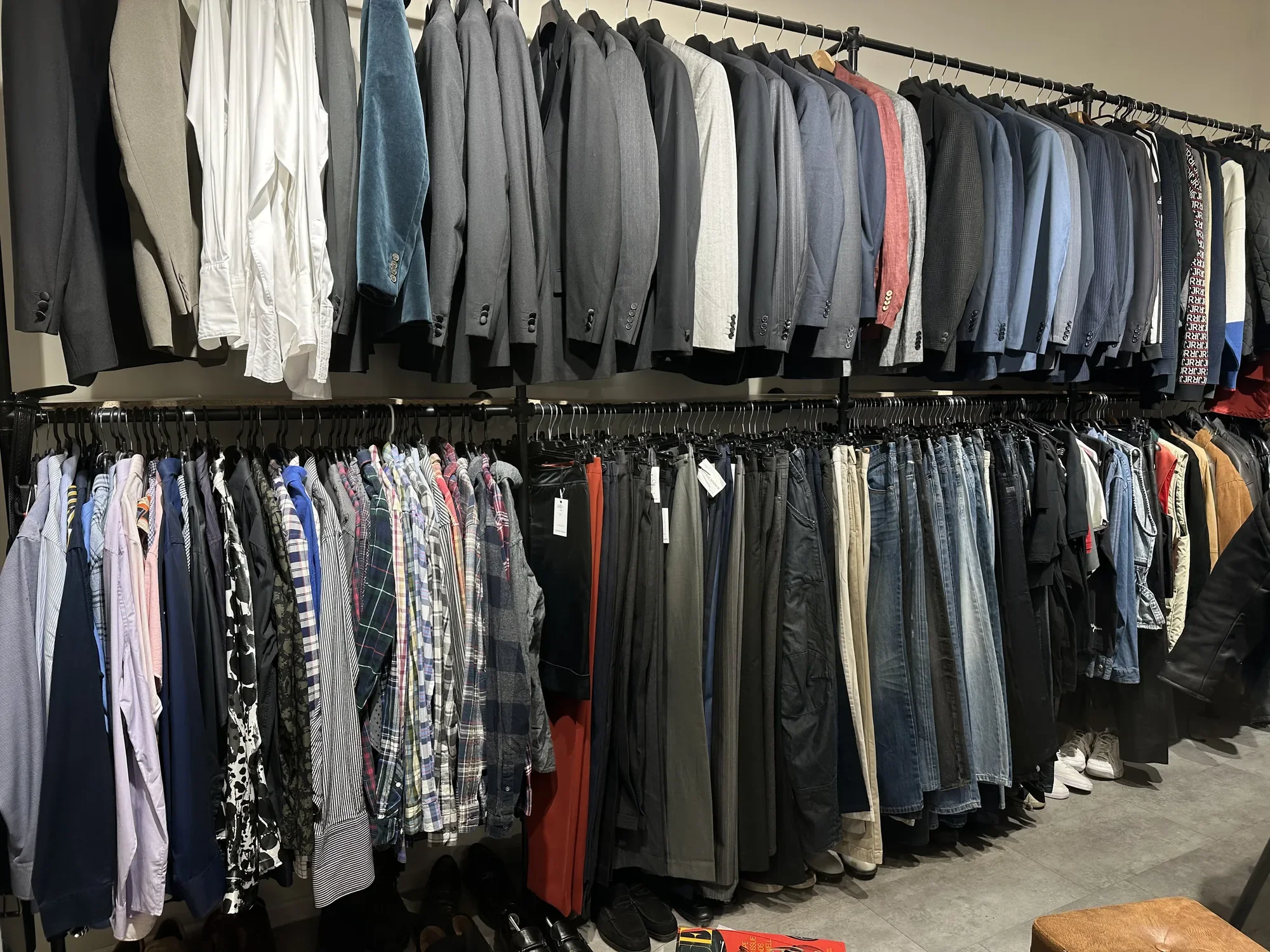 Men's vintage clothing at Vintage Room 31 in Prague, photo 6